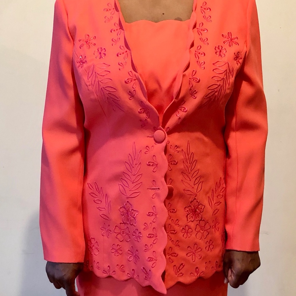 Women suit